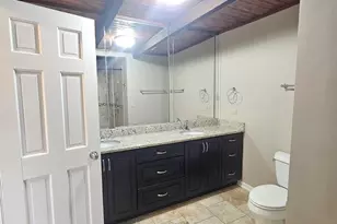 600 Hawthorne Ln, Carpentersville, IL 60110 - Photo 30