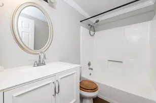 917 N Linden Ave, Waukegan, IL 60085 - Photo 22