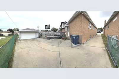 8737 S Richmond Avenue, Evergreen Park, IL 60805 - Photo 4