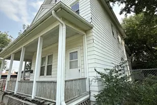 213 Deleon St, Ottawa, IL 61350 - Photo 2