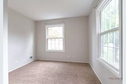 1100 Oak Valley Drive #1100, Cary, IL 60013 - Photo 18