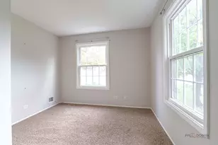 1100 Oak Valley Dr, Cary, IL 60013 - Photo 18