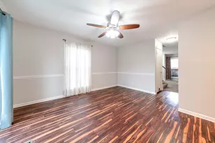 1100 Oak Valley Dr, Cary, IL 60013 - Photo 12