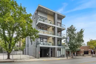 2116 W Chicago Ave, Chicago, IL 60622 - Photo 2