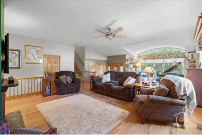 823 S Salem Drive, Schaumburg, IL 60193 - Photo 10