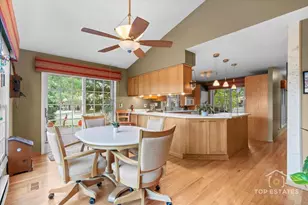 823 S Salem Dr, Schaumburg, IL 60193 - Photo 18