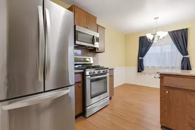 375 Pinetree Lane #D-1, Schaumburg, IL 60193 - Photo 10