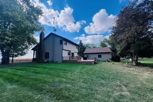 7705 Lakewood Rd, Wedron, IL 61882 - Photo 38