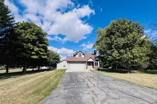 7705 Lakewood Rd, Wedron, IL 61882 - Photo 34