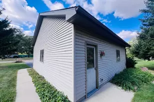 7705 Lakewood Rd, Wedron, IL 61882 - Photo 40