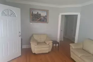 9351 S Manistee Ave, Chicago, IL 60617 - Photo 2