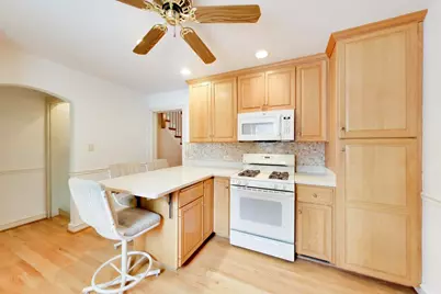 215 S Hi Lusi Avenue, Mount Prospect, IL 60056 - Photo 14