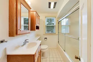 215 S Hi Lusi Ave, Mount Prospect, IL 60056 - Photo 28
