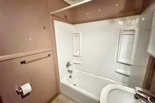 1204 W Reynolds St, Pontiac, IL 61764 - Photo 34