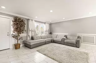 8181 Northway Dr, Hanover Park, IL 60133 - Photo 6