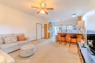 81 Birch Dr, Sandwich, IL 60548 - Photo 4