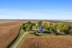 29758 N 2850 East Rd, Chenoa, IL 61726 - Photo 4