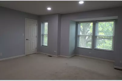 2203 S Crambourne Way, Arlington Heights, IL 60005 - Photo 6