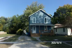 466 E Cherry St, Watseka, IL 60970 - Photo 2