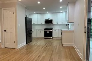 403 Burlington Ave, Clarendon Hills, IL 60514 - Photo 6