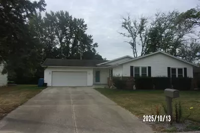 707 E Ash Street, Watseka, IL 60970 - Photo 2