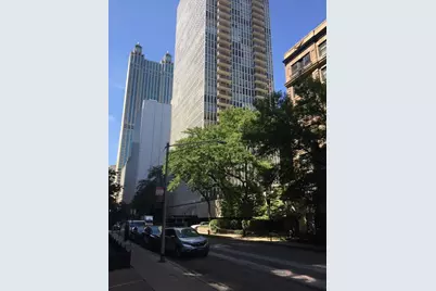 200 E Delaware Place #5D, Chicago, IL 60611 - Photo 2