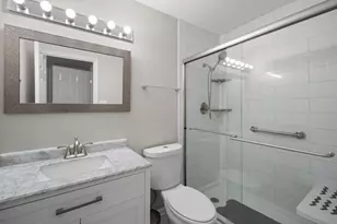 429 Vly Vw Rd, Lake Barrington, IL 60010 - Photo 12