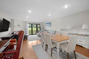 429 Vly Vw Rd, Lake Barrington, IL 60010 - Photo 4