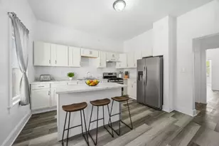 8919 S Exchange Ave, Chicago, IL 60617 - Photo 12