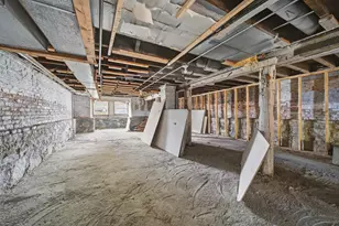 8919 S Exchange Ave, Chicago, IL 60617 - Photo 38