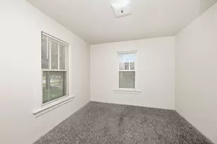 127 S Lincoln St, Westmont, IL 60559 - Photo 8