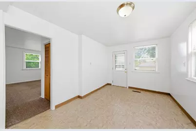 127 S Lincoln Street, Westmont, IL 60559 - Photo 6