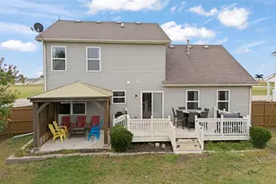 774 Waters Edge Blvd, Malta, IL 60150 - Photo 32