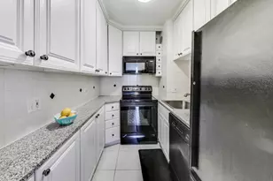 880 N Lake Shore Dr, Chicago, IL 60611 - Photo 8