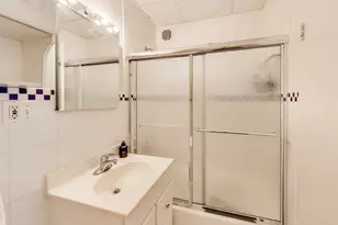 880 N Lake Shore Dr, Chicago, IL 60611 - Photo 10