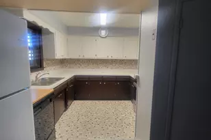 8435 S 81st Ave, Justice, IL 60458 - Photo 12