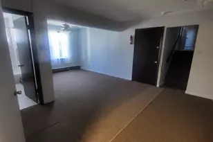 8435 S 81st Ave, Justice, IL 60458 - Photo 14