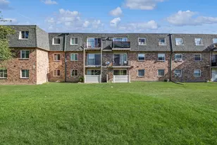 9954 S 84th Terrace, Palos Hills, IL 60465 - Photo 2