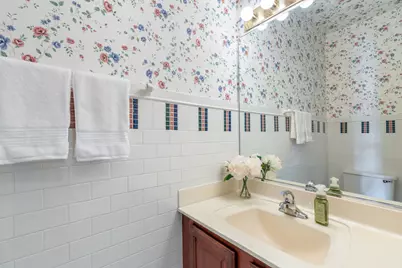 5842 N Saint Johns Court, Chicago, IL 60646 - Photo 16