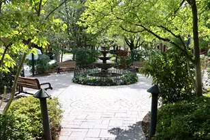 5842 N St Johns Ct, Chicago, IL 60646 - Photo 36