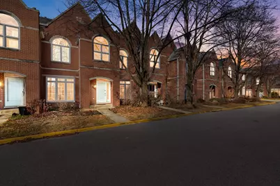 5842 N Saint Johns Court, Chicago, IL 60646 - Photo 2