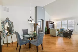 2628 Drexel Dr, Naperville, IL 60564 - Photo 12