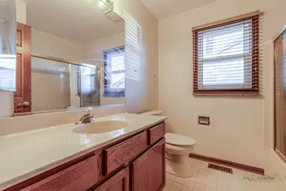 [Address not provided], Algonquin, IL 60102 - Photo 12