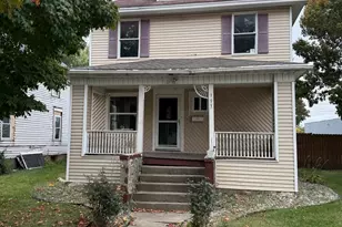 393 N 6th Ave, Kankakee, IL 60901 - Photo 1