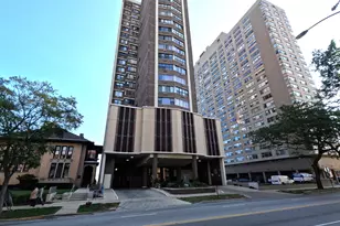 6325 N Sheridan Rd, Chicago, IL 60660 - Photo 1