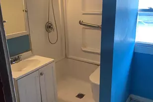 945 E Hickory St, Kankakee, IL 60901 - Photo 6