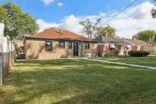 404 Frederick Ave, Bellwood, IL 60104 - Photo 18