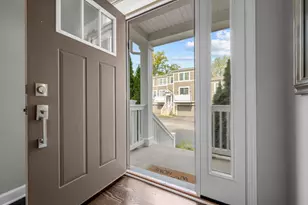 828 Chestnut St, Deerfield, IL 60015 - Photo 2