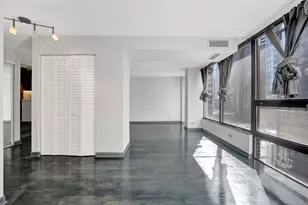 230 E Ontario St, Chicago, IL 60611 - Photo 12