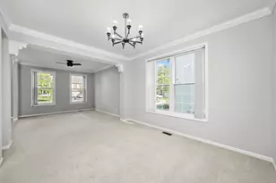 1379 W Deer Ct, Palatine, IL 60067 - Photo 4